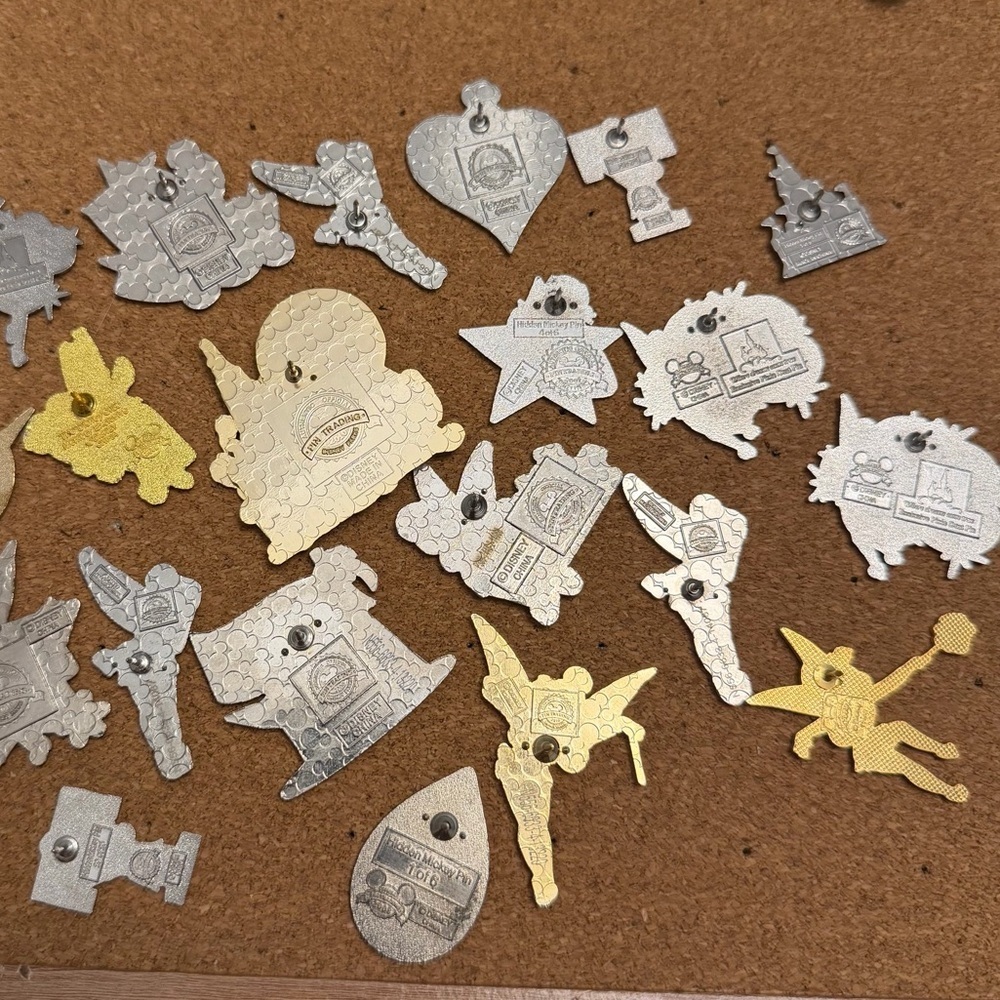 Authentic Disney Tinkerbell Set of 21 Pins - Picture 5 of 6